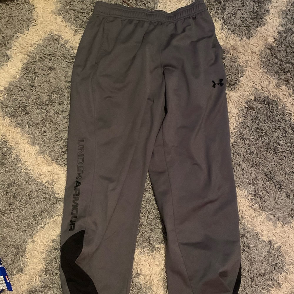 Under armour sweatpants gray/black YLG